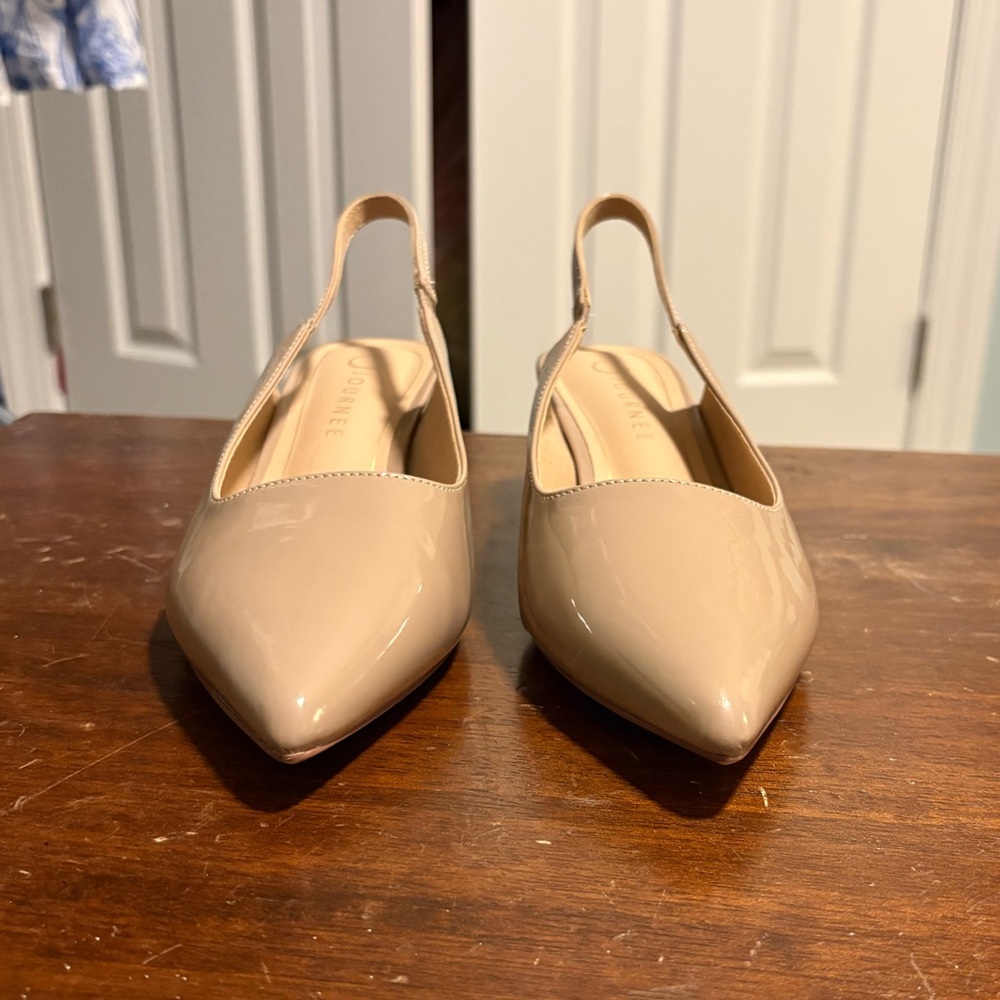 Journee Collection Nude Patent Pointed Slingback Pumps